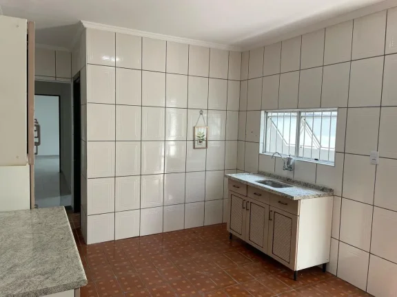 Imagem Casa à venda em Sorocaba-SP, Jardim Guaíba: 2 quartos, 1 sala, 1 banheiro, 2 vagas, 109m². Venha conferir!