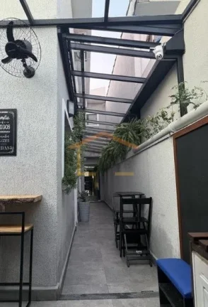 Imagem Sobrado de alto padrão com 2 dormitórios, sendo 1 suíte, 3 banheiros, área útil de 157 m² e 2 ...