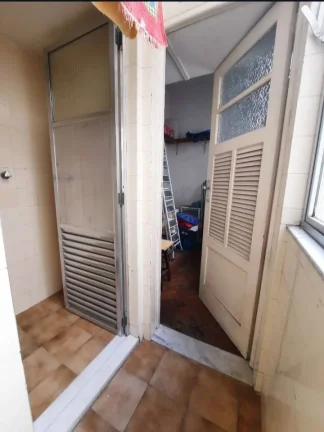 Imagem Vendo na quadra da praia Domingos Ferreira de Fundos sala, 3 quartos .