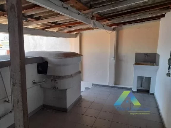 Imagem Excelente casa com 160 metros, 3 dormitórios, 2 vagas quintal com ótima localização e valor !