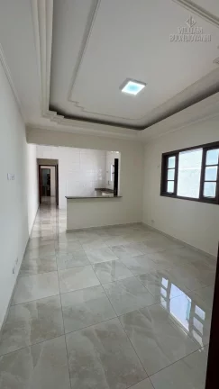 Imagem Casa Geminada com Suíte, Churrasqueira e 2 Vagas – Maracanã PG