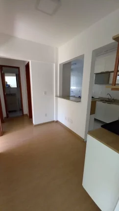 Imagem Vendo este lindo apto de 2 quartos, vaga de garagem, sacada. Nova Friburgo.