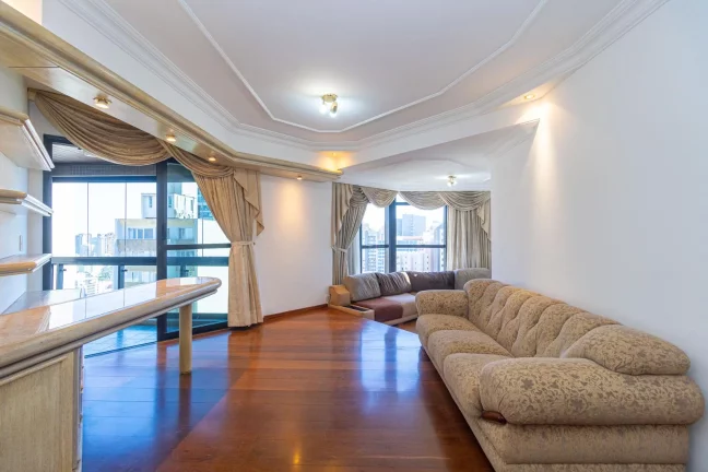 Apartamento de 4 quartos no bairro Água Verde