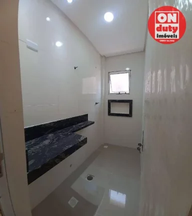 Imagem Casa com 2 dormitórios à venda, 60 m² por R$ 360.000,00 - Parque Bitaru - São Vicente/SP