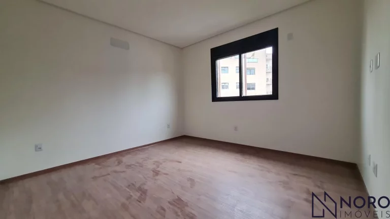 Imagem Apartamento 2 dormitório com 1 Suíte com Box para 2 carros