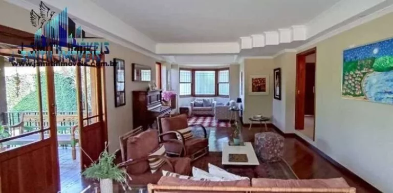 Imagem CASA 330m², TERRENO 1.500m². IMPECÁVEL E COM MUITO CHARME -