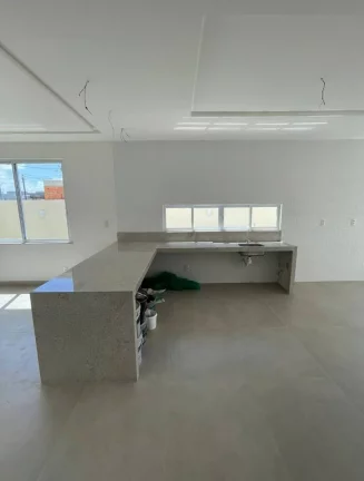 Imagem Terras Alphaville 1 - Casa de 3 suítes com 311m² e 3 vagas de garagem!