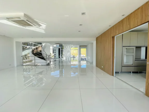 Imagem Casa à Venda Gênesis 2 | 704 m² AC - 607 m² Terreno - 5 suítes | R$7.500.000 - Santana de Parnaíba/SP