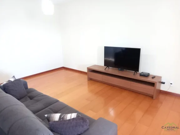 Imagem Apartamento com 207m² à Venda por R$690.000,00 - Centro - Jundiaí/SP