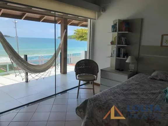 Imagem Casa à venda no Ingleses, de frente para o mar, Florianópolis/SC