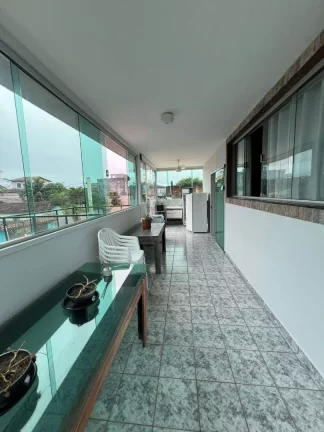 Imagem Sobrado com 4 dormitórios para alugar, 200 m² por R$ 4.180,00/mês - Travessão - Caraguatatuba/SP