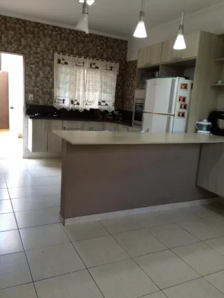 Imagem Sobrado para Venda por R$790.000,00 com 351m², 3 suites, 6 vagas e 7 banheiros - Jardim medina, Poá / SP - Cód. 13513