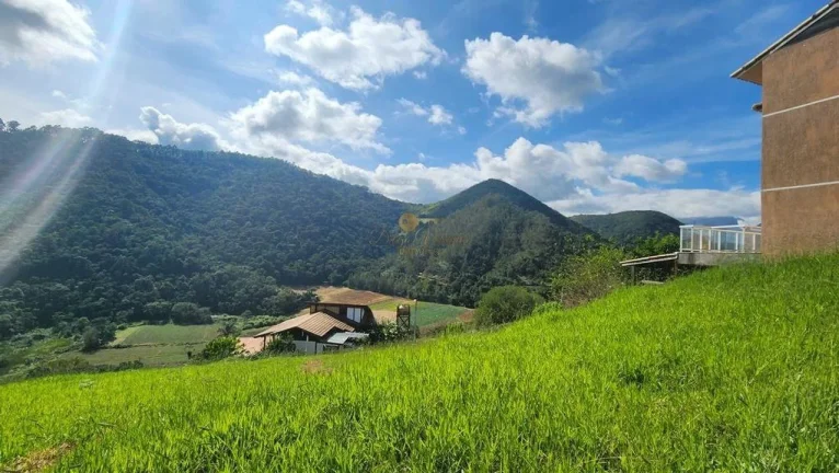 Imagem Terreno em Condomínio para Venda em Teresópolis / RJ no bairro Vale Alpino