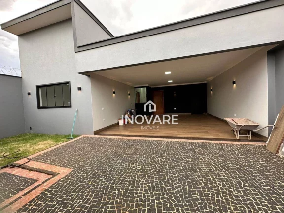 Imagem Casa com 3 dormitórios à venda, 176 m² por R$ 750.000,00 - Alto do Trindade - Itumbiara/GO