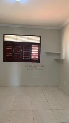 Imagem Casa em condomínio fechado em Ponta Negra, Natal. 3 Quartos,2 Suítes, varanda com jardim