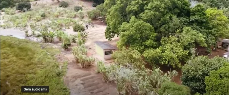 Imagem ENORME SÍTIO À VENDA EM GUARAPARI !!!