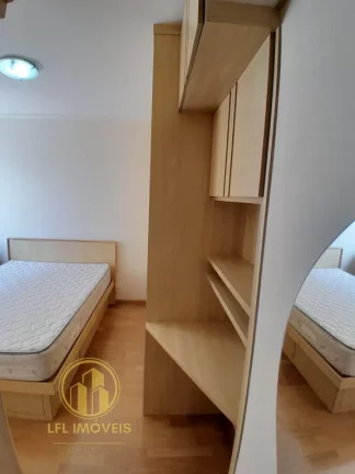 Imagem Apartamento com renda à venda, com 1 dormitório e 1 vaga. Cambuci.