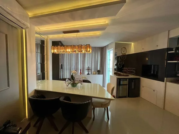Imagem Apartamento alto padrão com 3 suítes e 3 vagas de garagem em Balneário Camboriú/SC