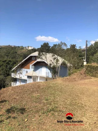 Imagem Casa a Venda Com 05 Quartos, Região de Descansópolis em Condomínio Fechado.