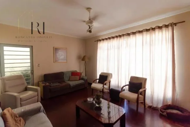 Imagem Casa com 4 quartos, 360m2, à venda