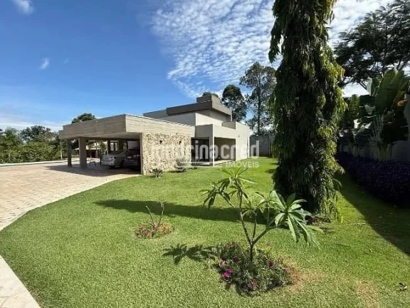 Imagem Sobrado de alto padrão em Cambé: 3 suítes, piscina aquecida, casa de visitas, pomar, energia solar e 3.000m² de terreno amplo