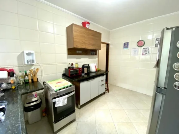 Imagem Alugo Galpão com 705mts² de area construida. Características