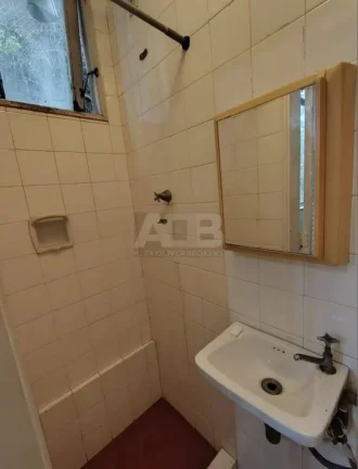 Imagem Apartamento para alugar em Copacabana, 91m2, 2 quartos, 1Vga + Dep. Empreg