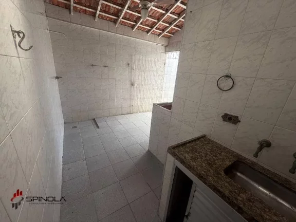 Imagem Casa com 2 dormitórios à venda, 80 m² por R$ 330.000,00 - Maracanã - Praia Grande/SP