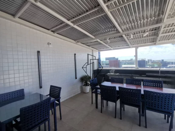 Imagem Apartamento com varanda/sacada e vista lateral para o mar a poucos metros da praia no Jardim Oceania / Bessa -AP2762.