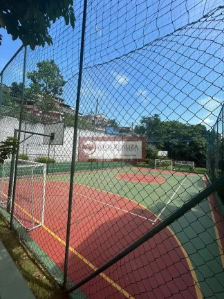 Imagem Exclusivo: CASA DE CONDOMÍNIO A VENDA NO JARDIM SÃO LUIZ. Vendo casa em condomínio fechado, Com 127m² de áreas construída, São 3 Dormitórios, sendo 1 Suíte, 2 salas, 2 banheiros e 1 lavabo, 2 vagas de garagem, quintal com cobertura total de policarbonato,