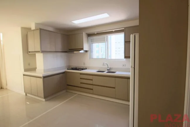 Imagem Apartamento 150 metros da Praia - Balneário Camboriú
