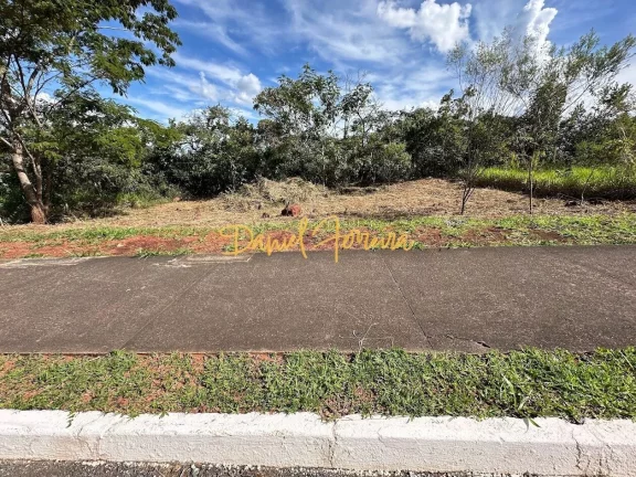 Imagem Lote com 1.000 m² Com fundo e vista livre para reserva - Condomínio Santa Monica - Jardim Botânico - DF