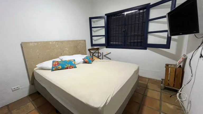 Imagem CASA BAIRRO DO ITAGUÁ 3 dormitórios sendo 1 suítes,1 banheiro social,sala 2 ambientes 3 vagas de garagem