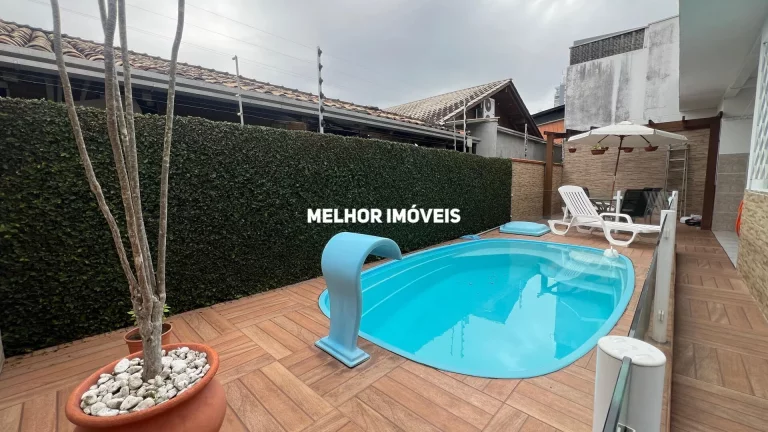 Imagem Casa a venda com 242 m² - Centro Sul de Balneário Camboriú.