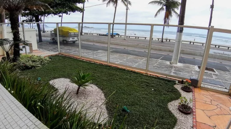 Imagem Pitangueiras - 02 dormitórios - Frente ao mar.