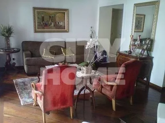 Imagem Cobertura com 380m² na Vila Nova Conceição. Amplo living em madeira tábuas de ipê em "L" para 0...