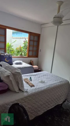 Imagem Casa à venda em Diadema, Piraporinha, com 3 quartos, 208,36m2
