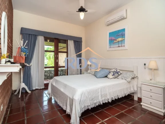 Imagem Linda casa Ubatuba p?(C) na areia ! 592m 06 suítes ! Oportunidade única