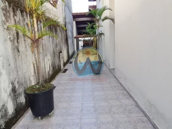 Imagem Casa de luxo à venda em Ubatuba-SP, bairro Itaguá! 3 quartos, 1 suíte, 3 salas, 4 banheiros, 4 vagas, 308m². Venha conhecer!