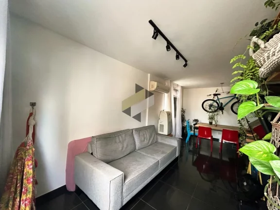 Imagem Apartamento para Venda em Santos, Embaré, 2 dormitórios, 1 banheiro, 1 vaga