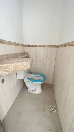 Imagem Sobrado com 2 dormitórios à venda, 48 m² por R$ 338.000,00 - Maracanã - Praia Grande/SP
