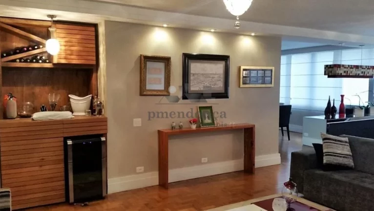 Imagem Apartamento com amplo living para 3 ambientes, varanda, lavabo, 4 dormitórios sendo 3 suítes ,01 c...