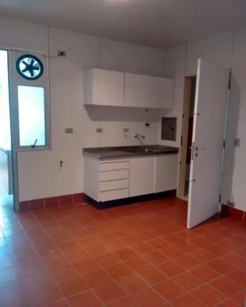 Imagem Apartamento à venda no Guarujá na Praia das Pitangueiras.