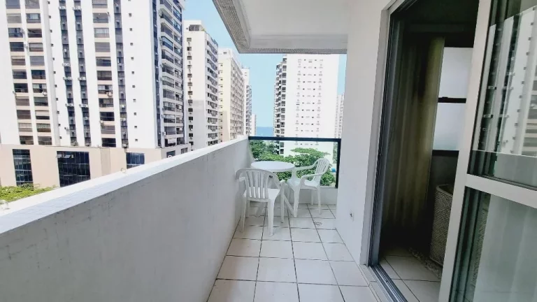Imagem Apartamento com 2 dormitórios à venda, 102 m² - Pitangueiras - Guarujá/SP