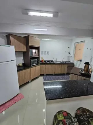 Imagem Apartamento quadra mar com 3 dormitórios sendo 1 suíte e 2 vagas de garagem Balneário Camboriú/SC