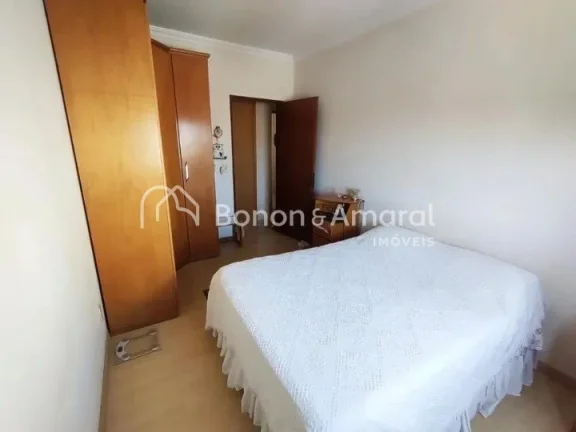 Imagem Apartamento com 3 dormitórios, todos com armários embutidos, incluindo 1 suíte. O imóvel possui ...