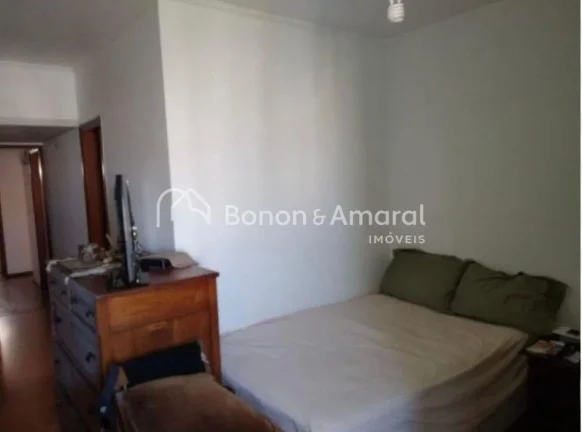 Imagem Localizado em uma das regiões mais desejadas de Campinas, este apartamento no Cambuí oferece confo...