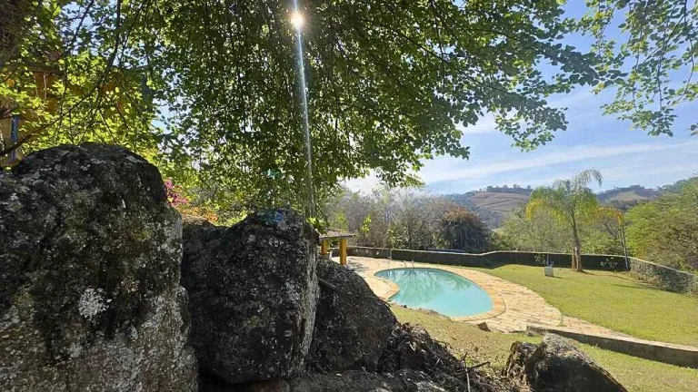 Imagem A escala monumental da Serra da Mantiqueira aos seus pés