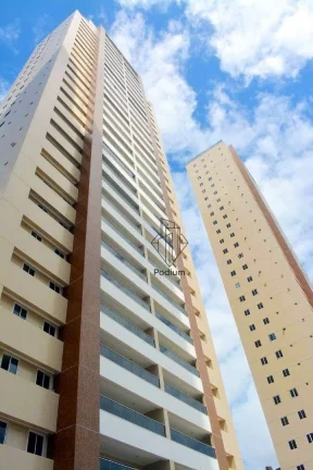 Imagem Apartamento com projetados e varanda / sacada de alto padrão em Condominio Club Maison Miramar - AP2098