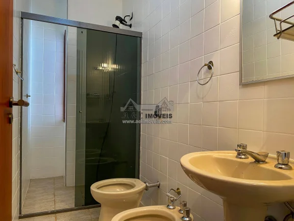 Imagem Apartamento à venda em Campos do Jordão - Ampla Cobertura c/ Charme Alpino